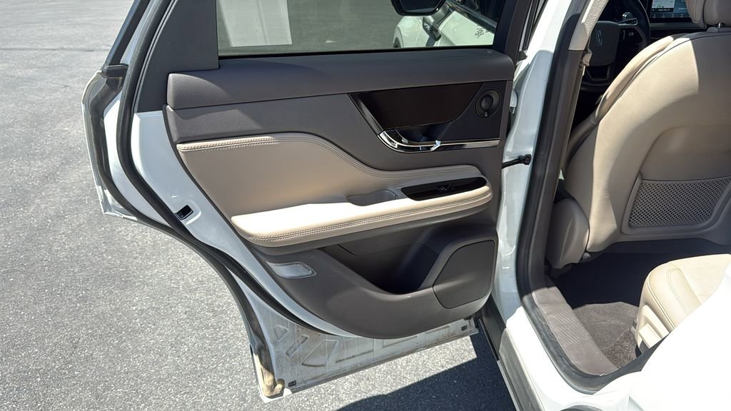 Used 2020 Lincoln Corsair Reserve FWD image 18