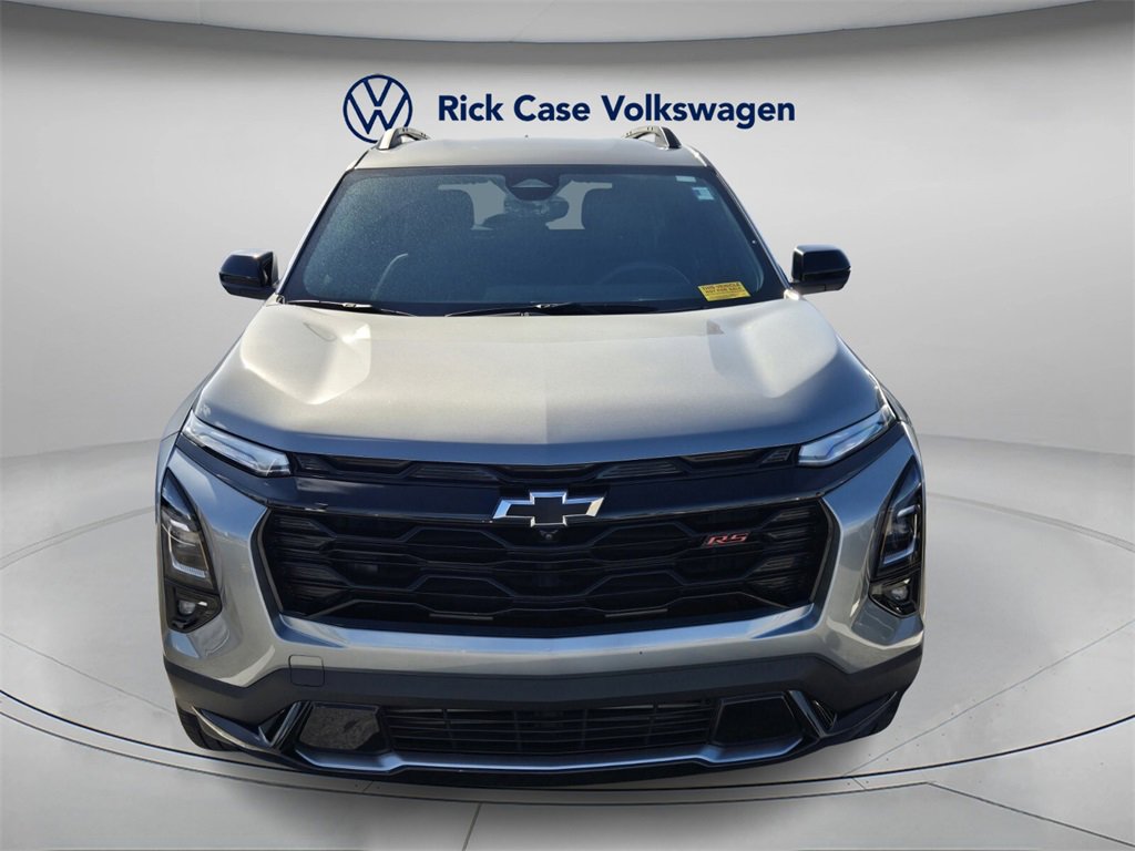 Used 2025 Chevrolet Equinox RS w/ Safety and Technology Package image 3