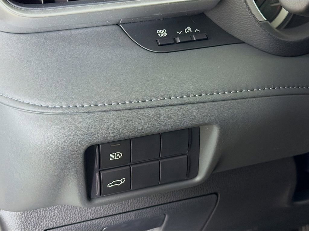 New 2026 Toyota Highlander XLE image 10