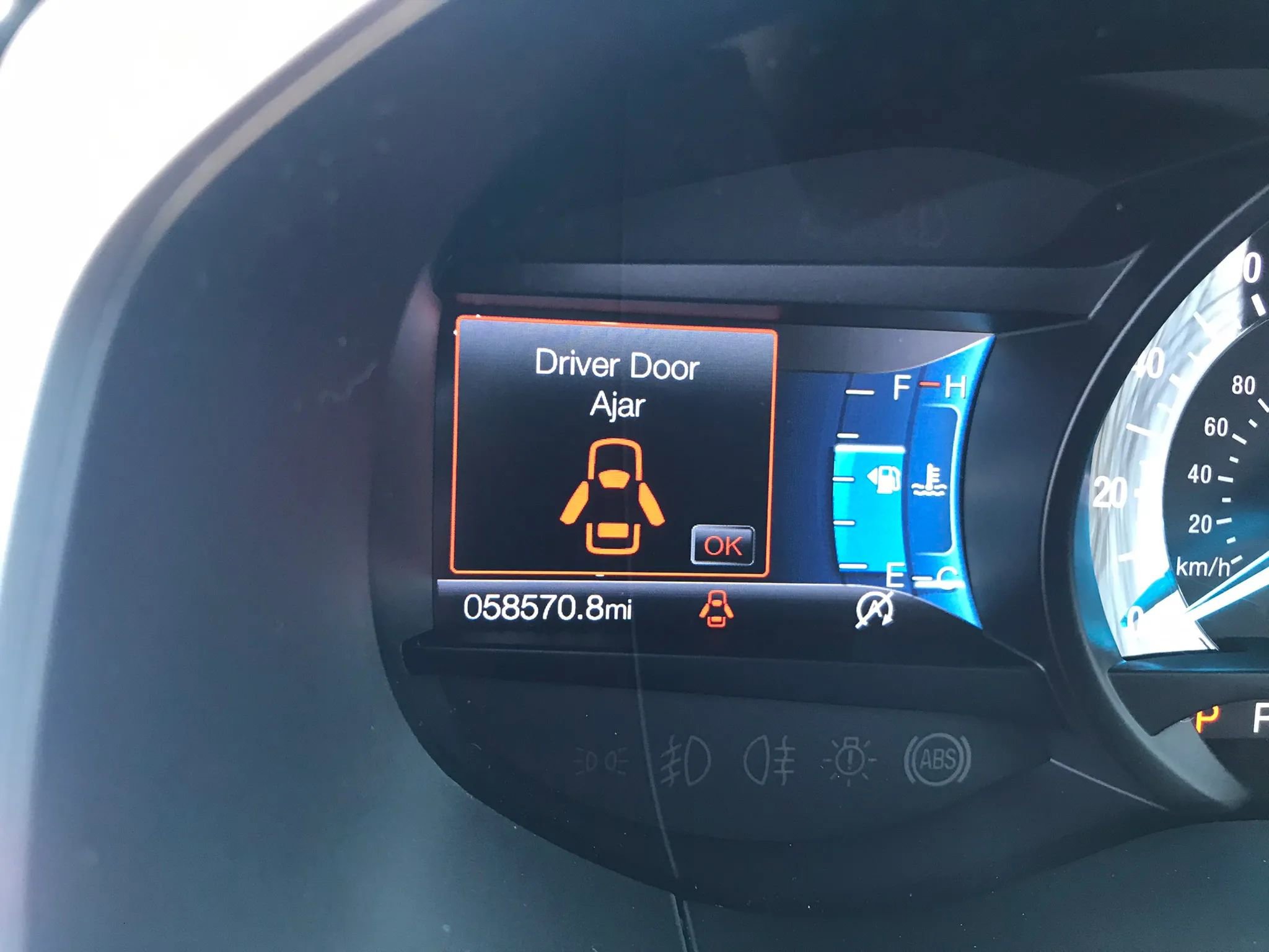 Used 2020 Ford Edge SEL w/ Cold Weather Package image 21