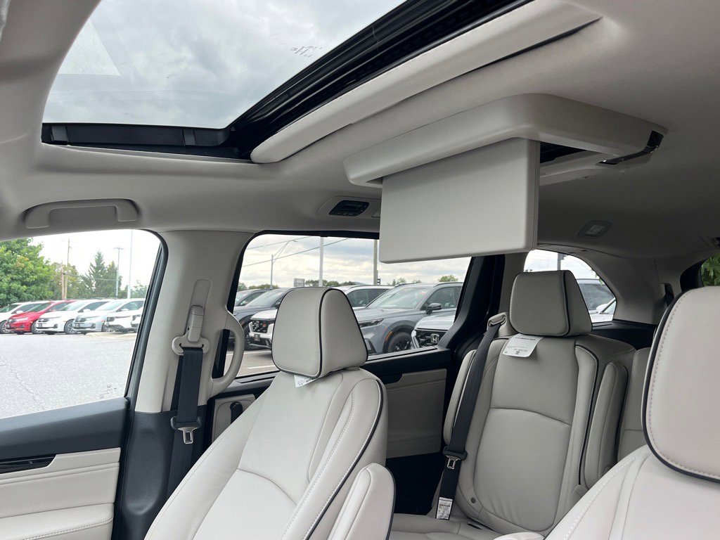 New 2026 Honda Odyssey Touring image 5