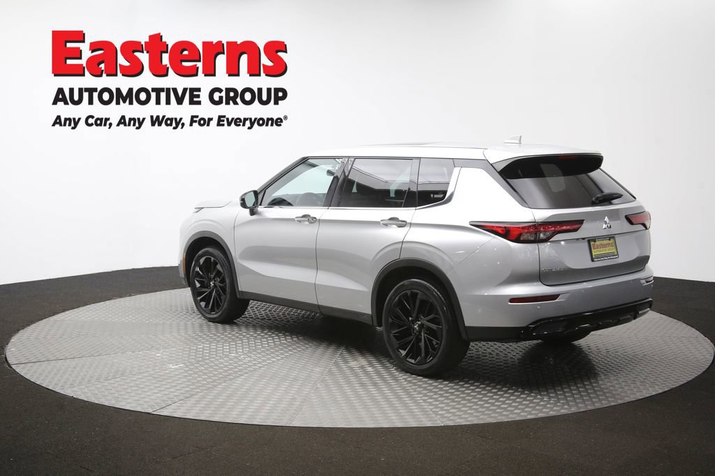 Used 2022 Mitsubishi Outlander SE FWD image 63