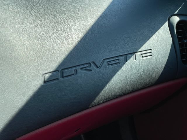 Used 2013 Chevrolet Corvette 427 w/ 1SB Preferred Equipment Group RWD image 30