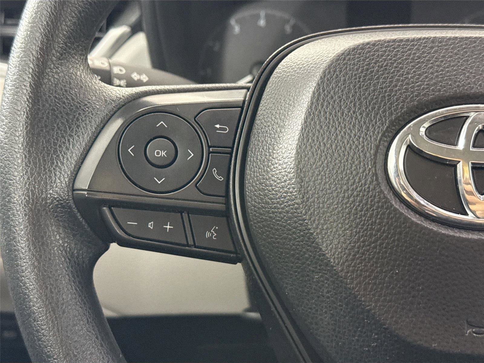 Certified 2024 Toyota Corolla Cross L FWD image 17