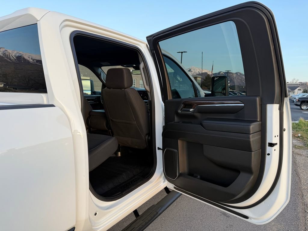 Used 2024 GMC Sierra 3500 SLE w/ SLE Convenience Package AWD/4WD image 18