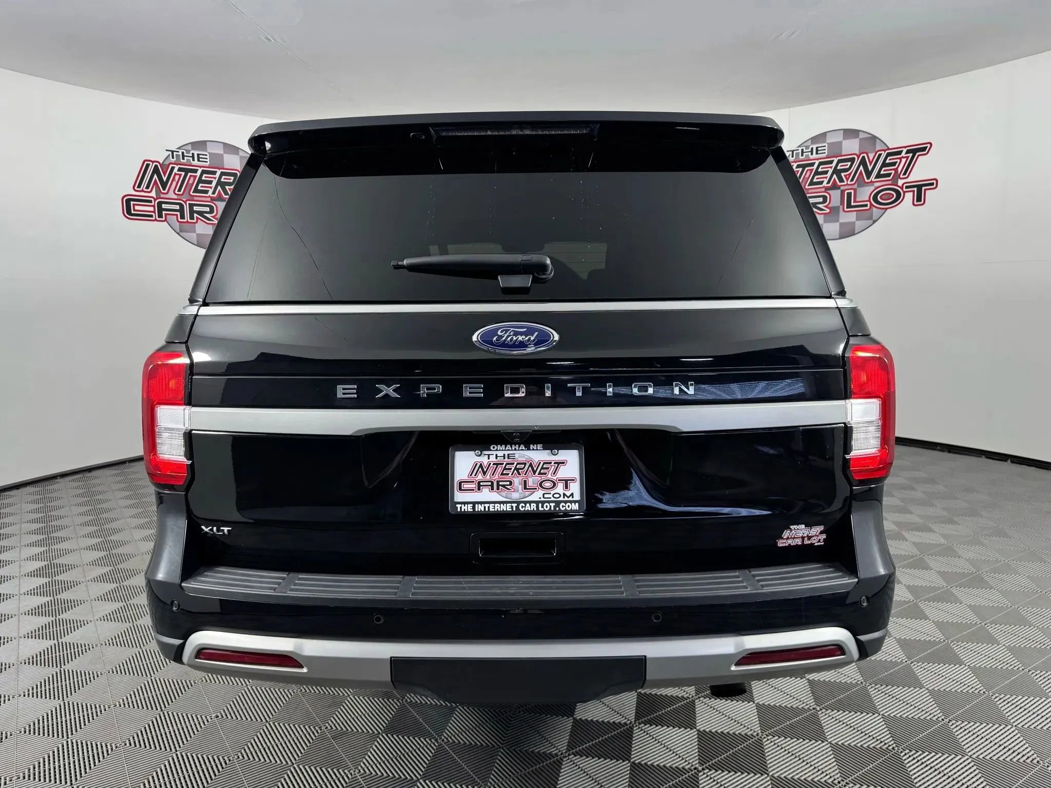 Used 2023 Ford Expedition XLT image 6