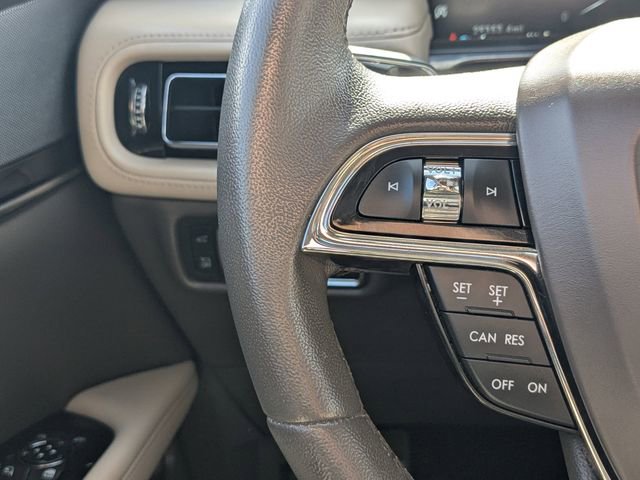 Used 2022 Lincoln Nautilus FWD w/ Premium Package image 21