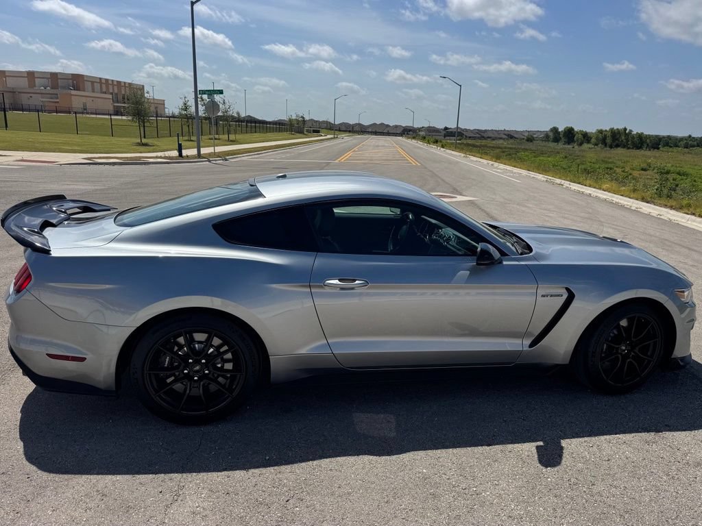 Used 2020 Ford Mustang Shelby GT350 w/ Technology Package RWD image 16