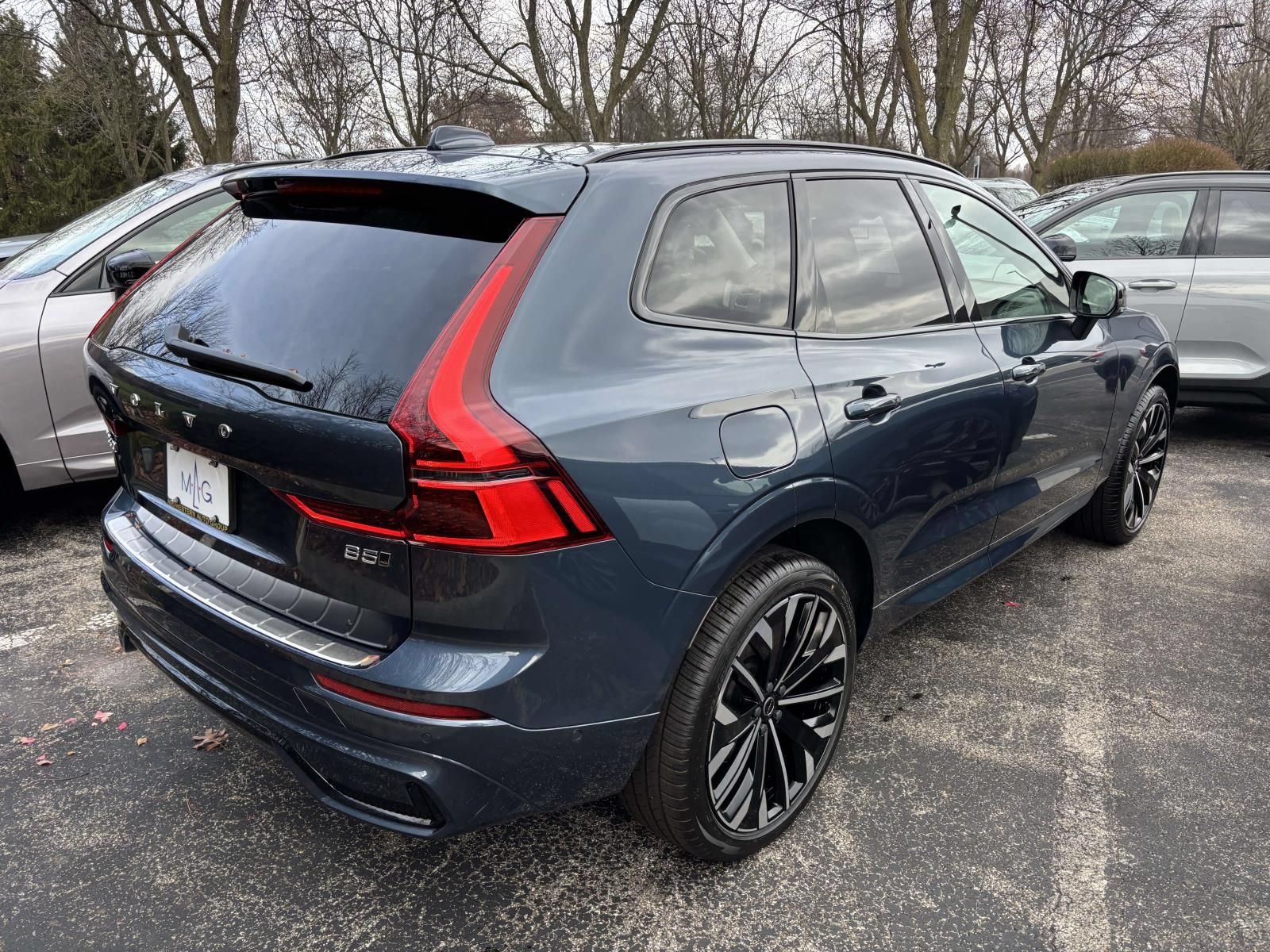 New 2026 Volvo XC60 B5 Ultra w/ Protection Package Premier AWD/4WD image 6