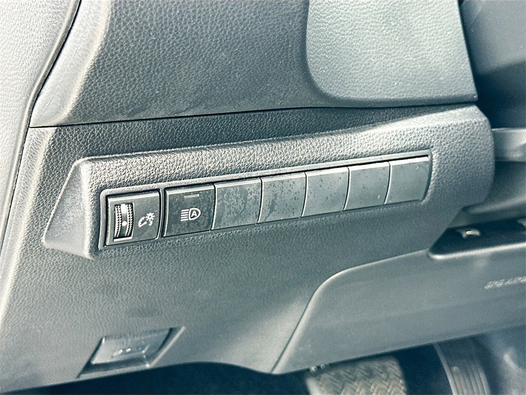 Used 2023 Toyota Corolla SE w/ SE Premium Package image 10