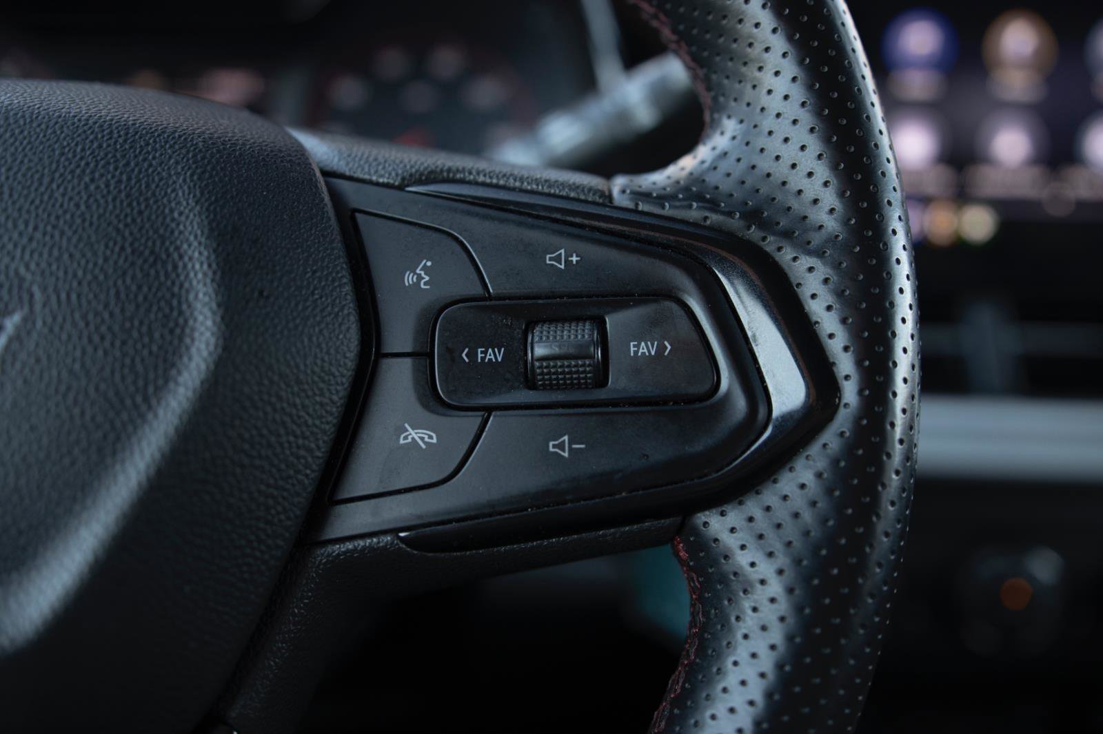 Used 2024 Chevrolet Trax RS image 7