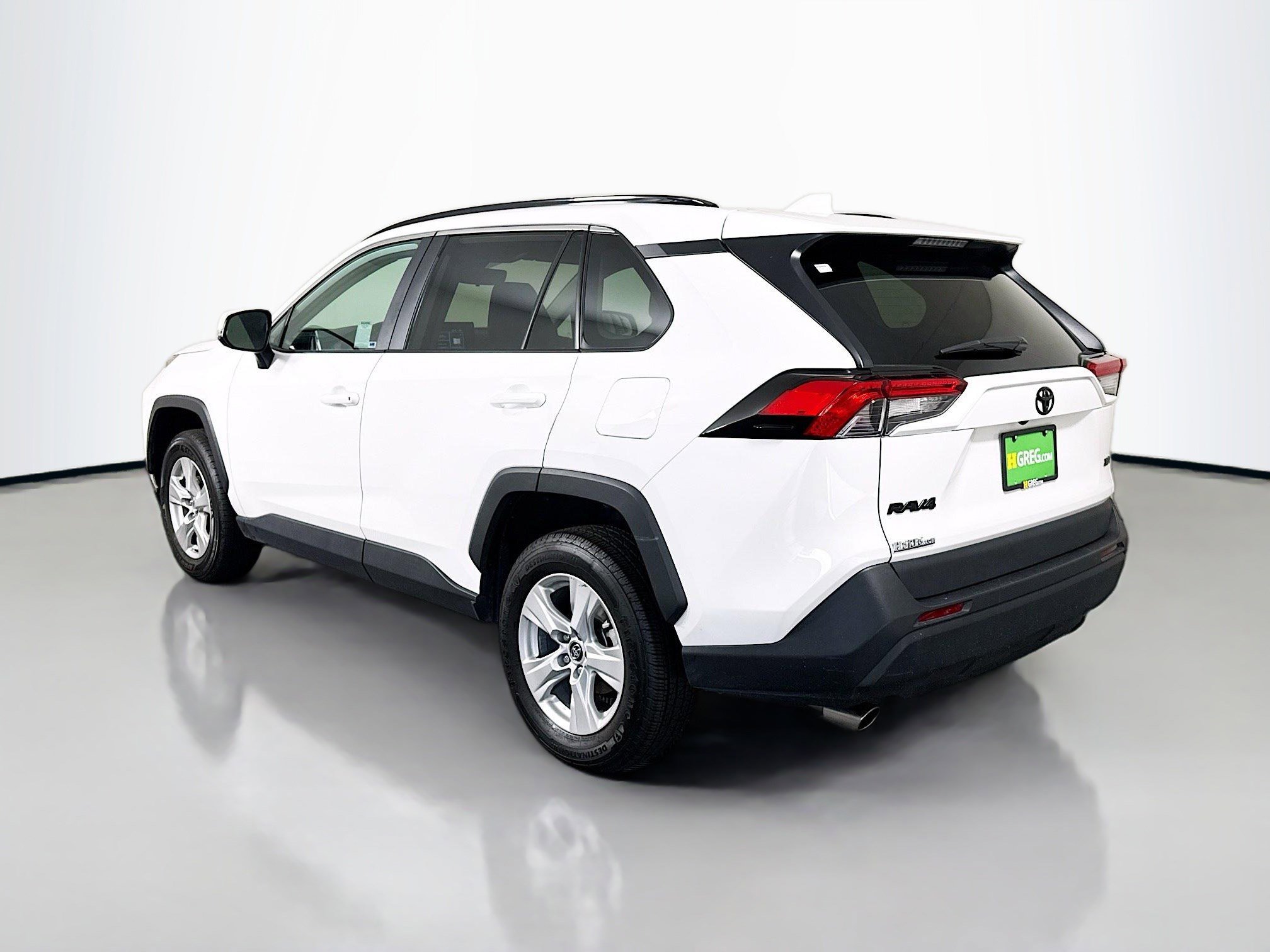 Used 2021 Toyota RAV4 XLE image 7