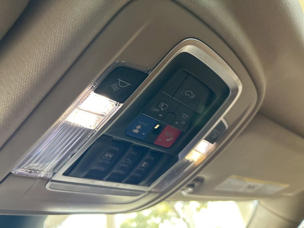 Used 2022 RAM 3500 Limited image 49