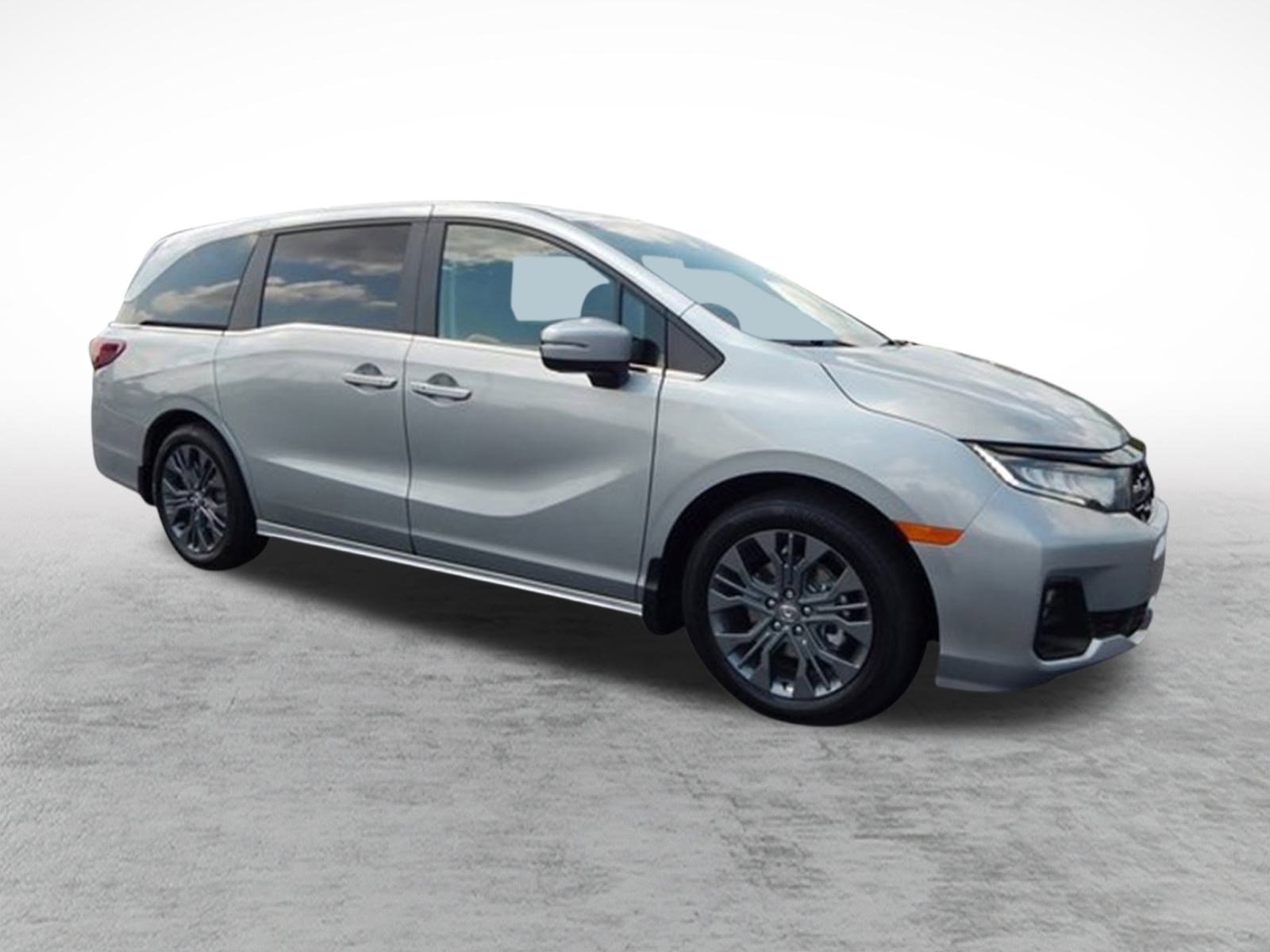 New 2026 Honda Odyssey Touring image 7