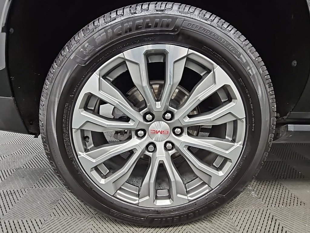 Used 2021 GMC Yukon XL Denali w/ Denali Premium Package image 55