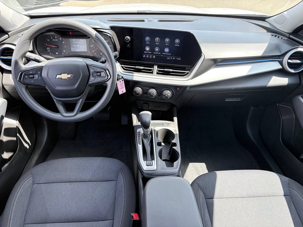 Used 2025 Chevrolet Trax LS FWD image 9
