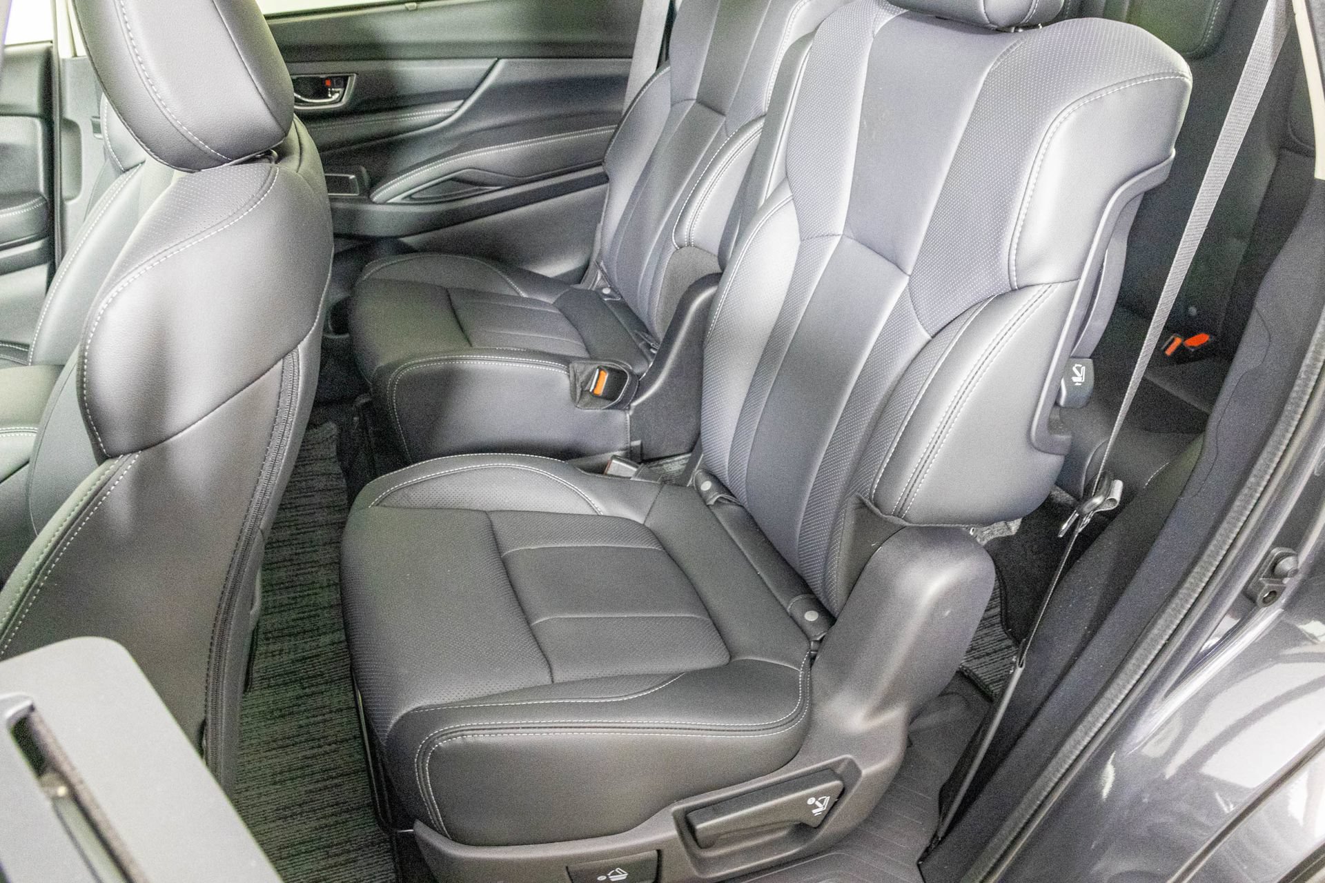 Used 2026 Subaru Ascent Limited AWD/4WD image 40