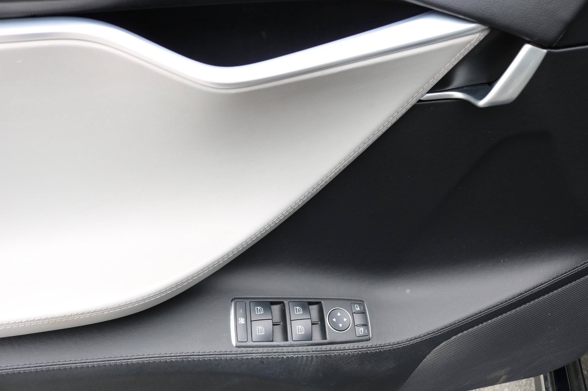 Used 2013 Tesla Model S RWD image 14