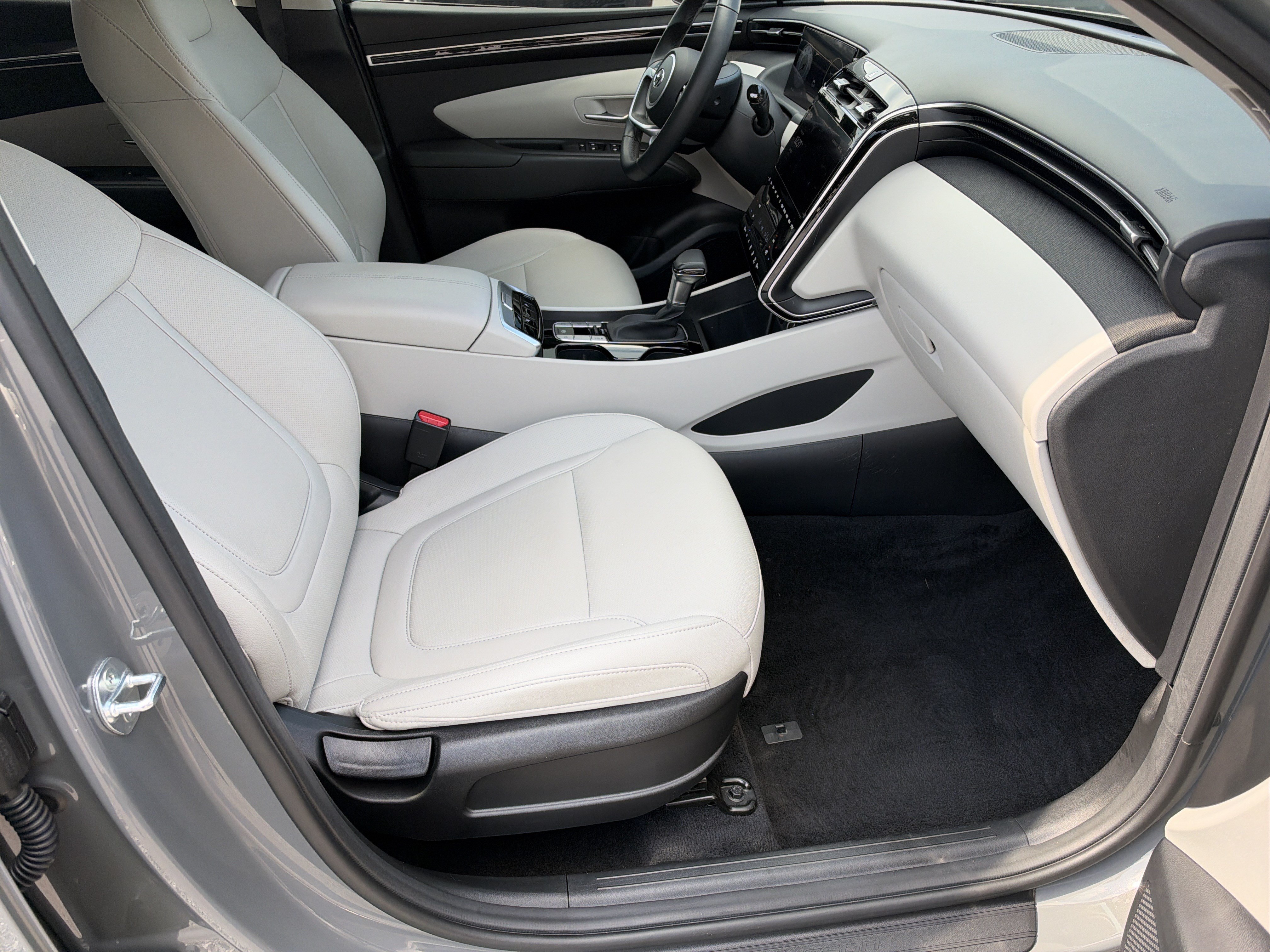Used 2024 Hyundai Tucson SEL w/ Convenience Package FWD image 16