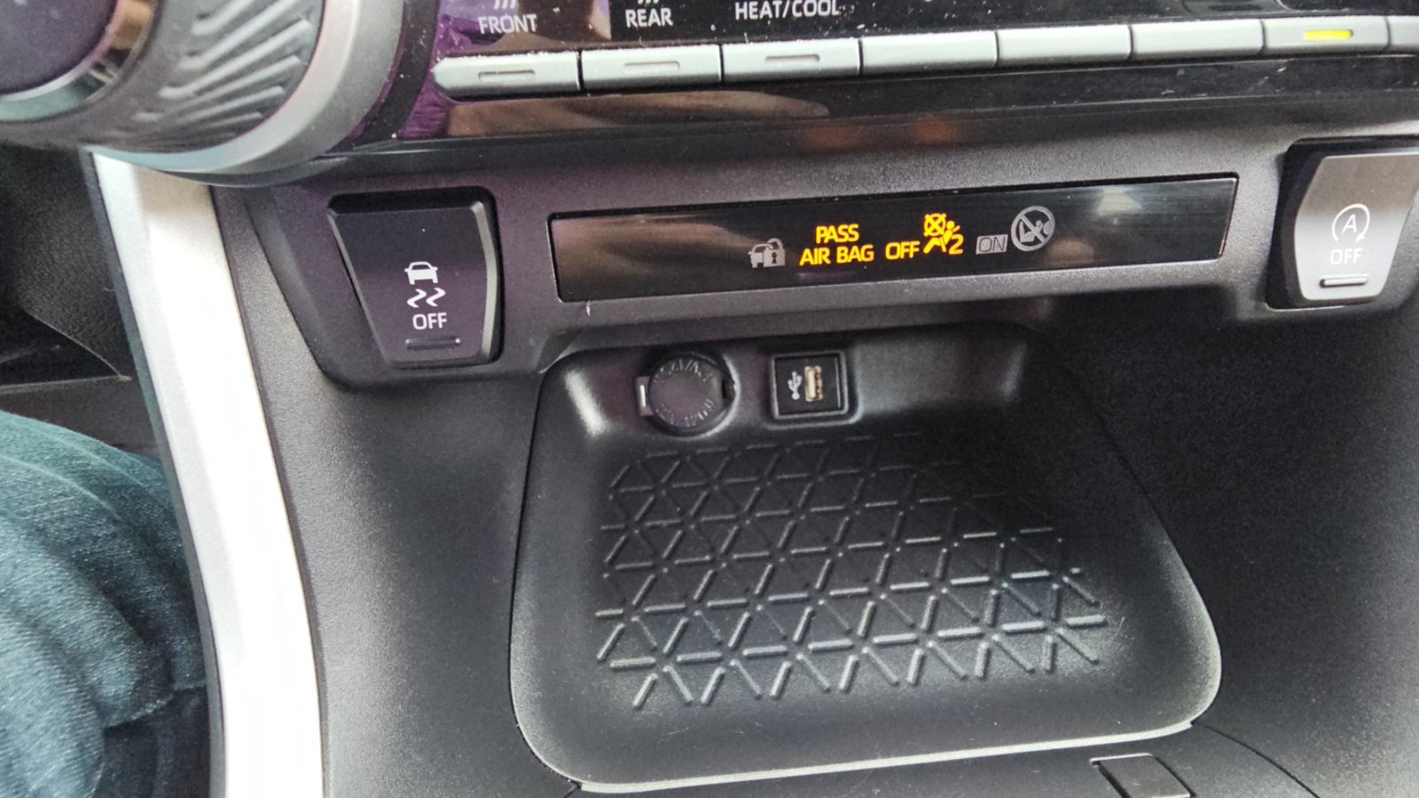 Certified 2025 Toyota RAV4 XLE AWD/4WD image 19