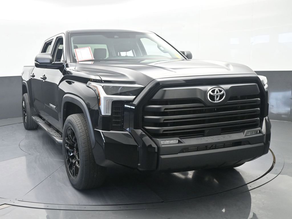 Used 2023 Toyota Tundra SR5 w/ SR5 Premium Package AWD/4WD image 9