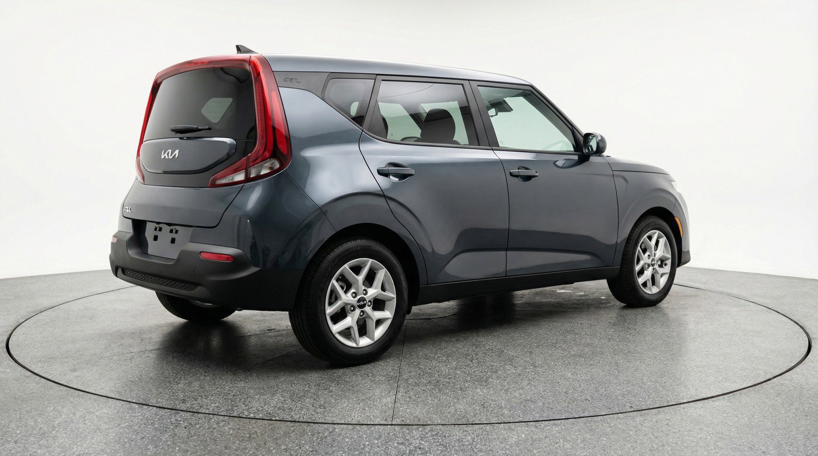 Used 2025 Kia Soul LX image 9