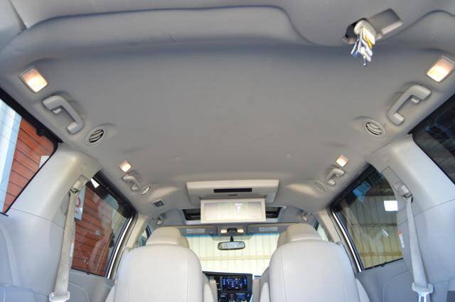Used 2015 Toyota Sienna XLE Premium AWD/4WD image 48