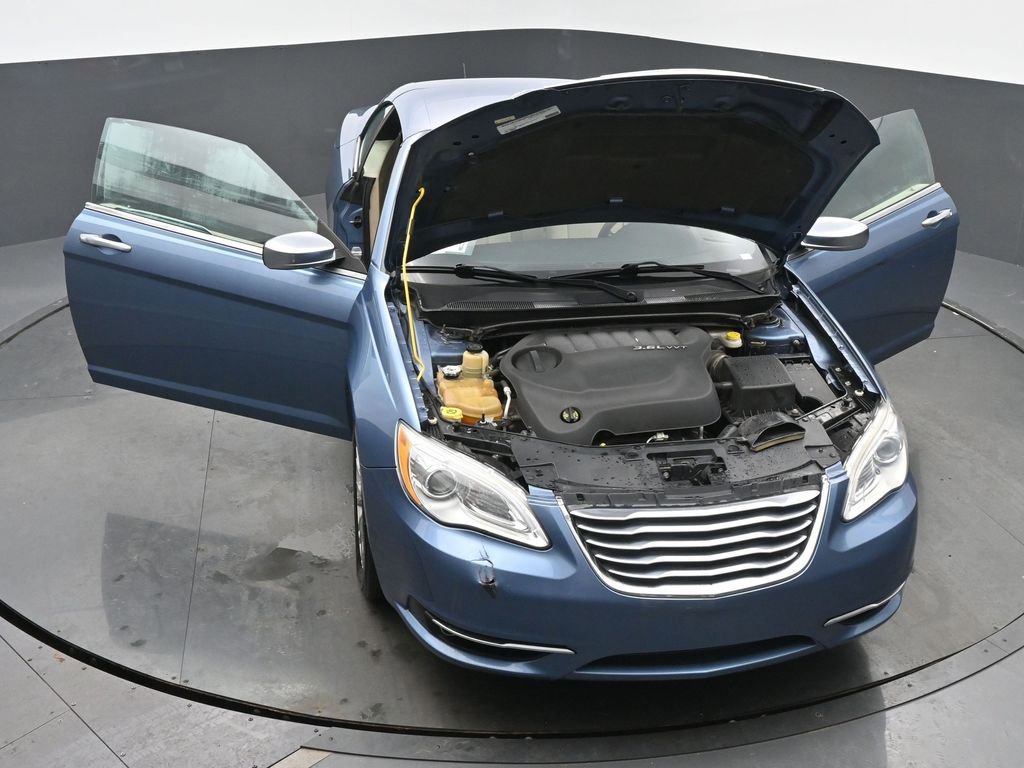 Used 2011 Chrysler 200 Limited image 60