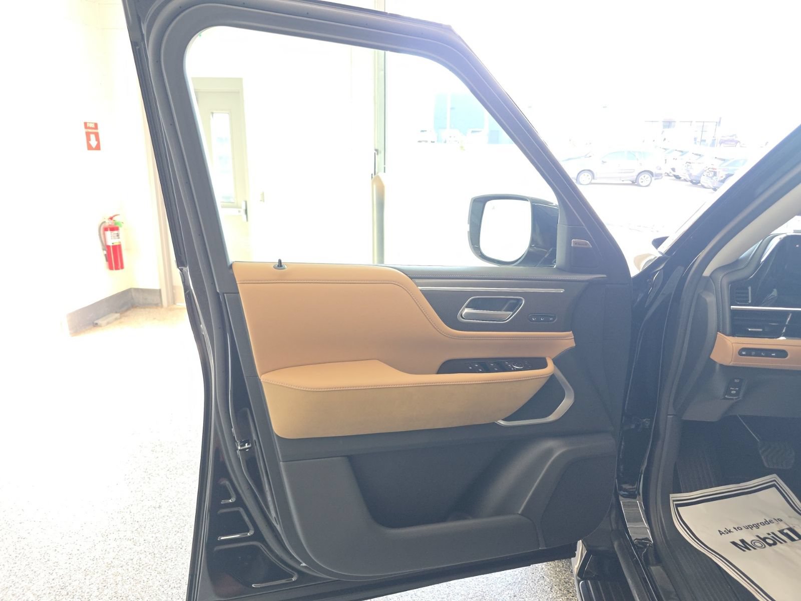 New 2026 INFINITI QX80 Luxe w/ Cargo Package RWD image 31