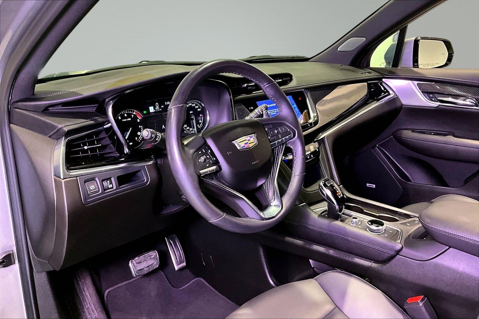 Used 2024 Cadillac XT6 Sport AWD/4WD image 16