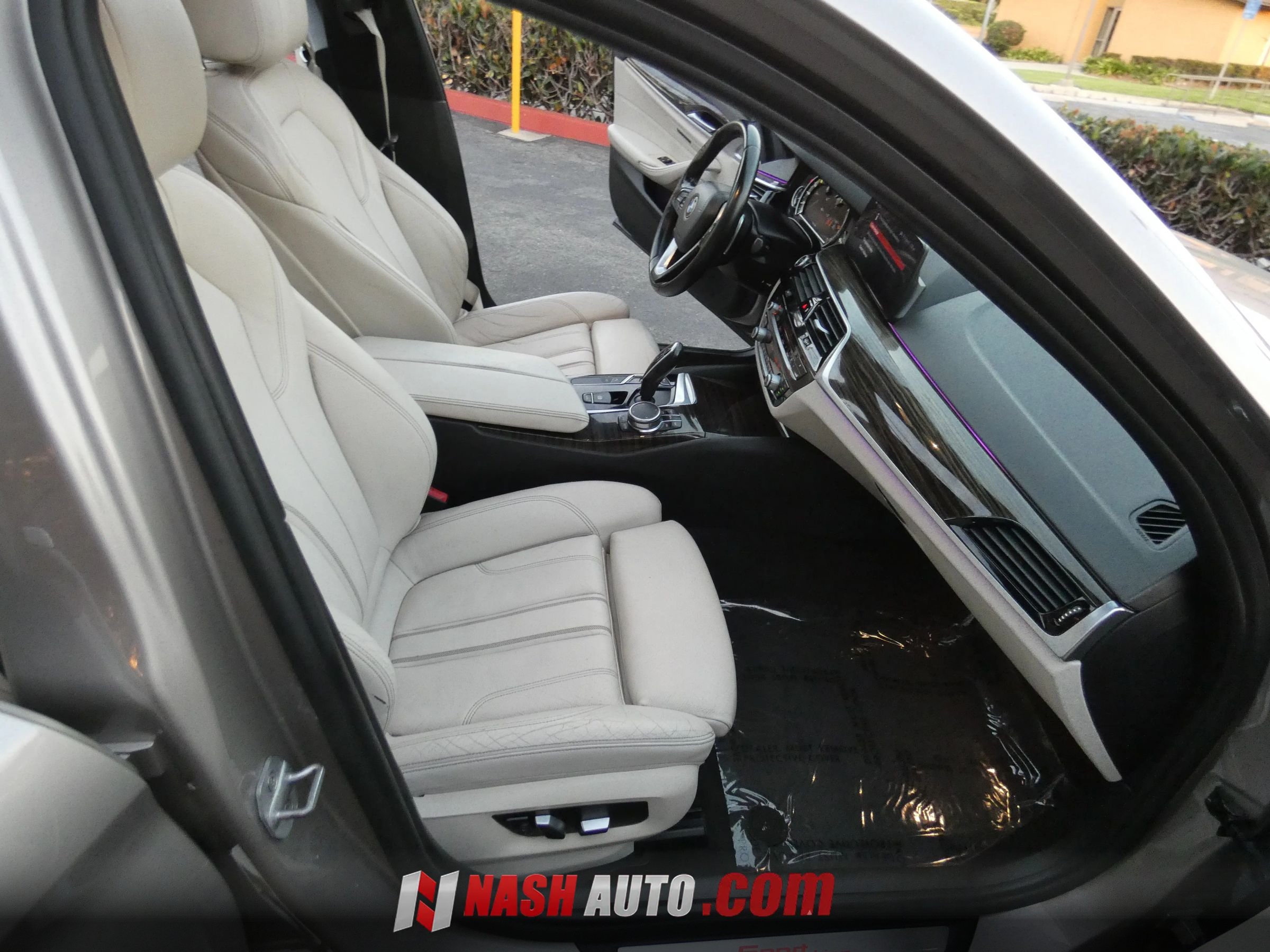 Used 2018 BMW 540i RWD image 25