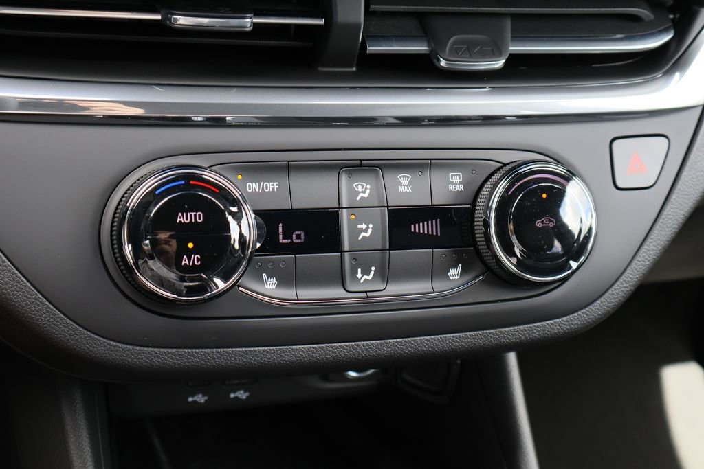 New 2026 Buick Envista Preferred w/ Convenience I Package FWD image 11