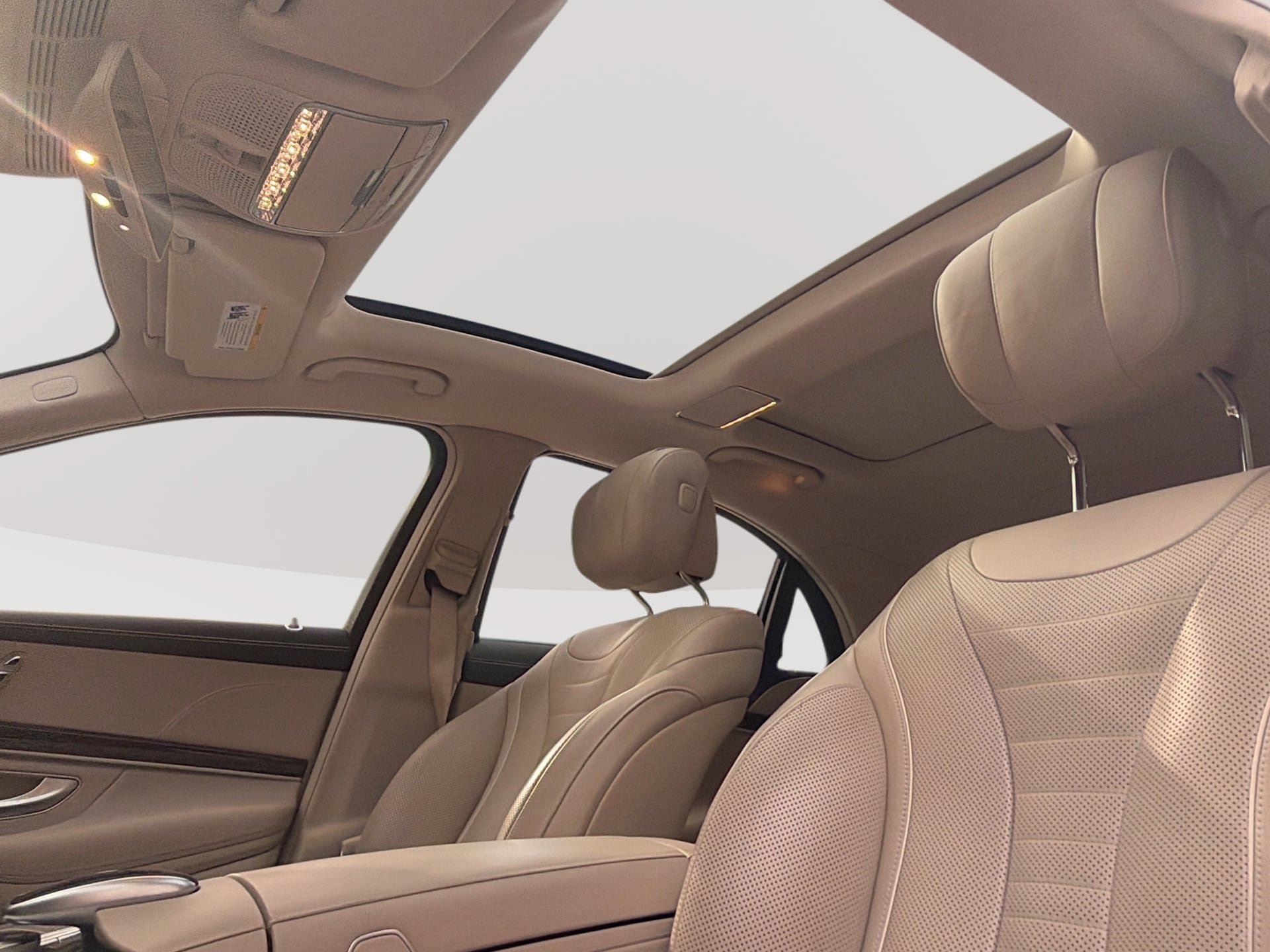 Used 2019 Mercedes-Benz S 560 Sedan image 16