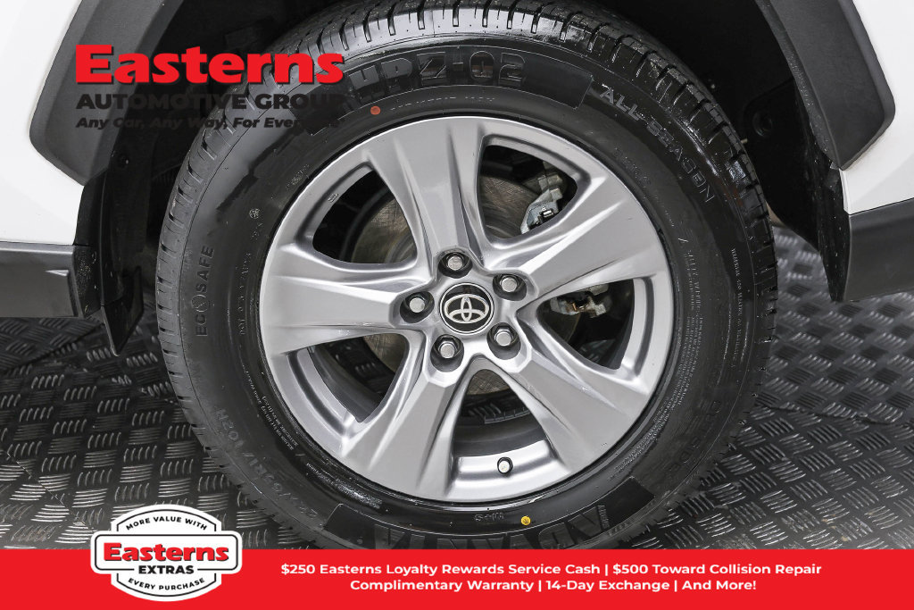 Used 2024 Toyota RAV4 XLE w/ Convenience Package AWD/4WD image 9