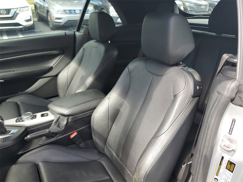Used 2016 BMW M235i Convertible image 16
