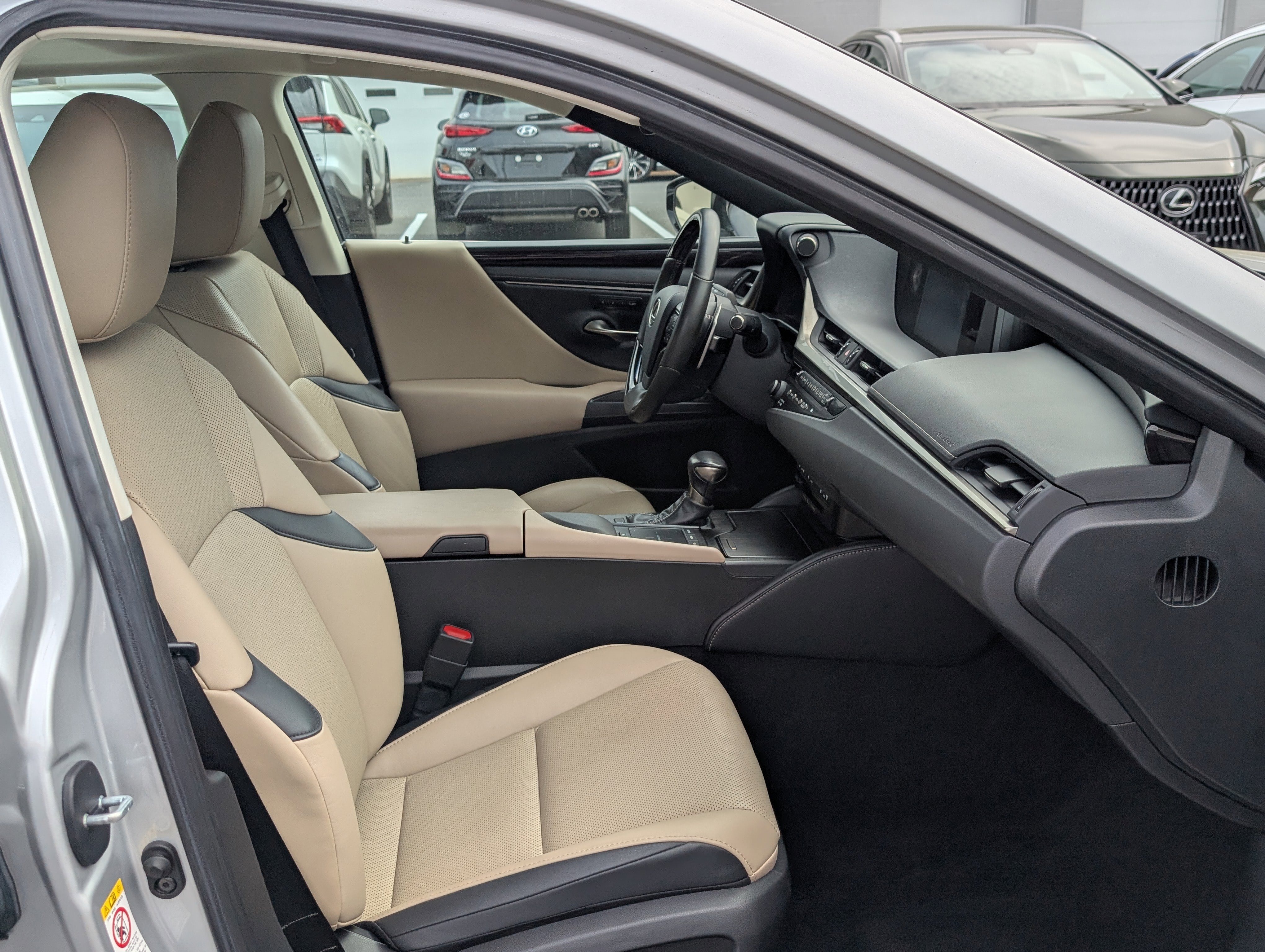 Used 2019 Lexus ES 350 w/ Premium Package image 11