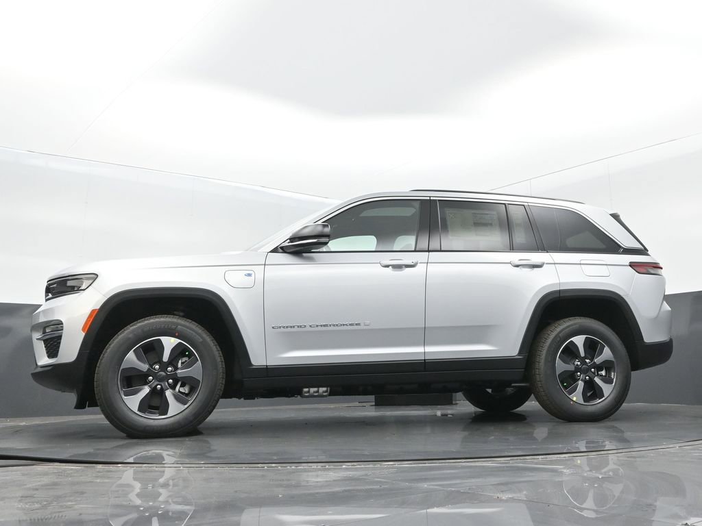 New 2024 Jeep Grand Cherokee Limited 4xe image 36