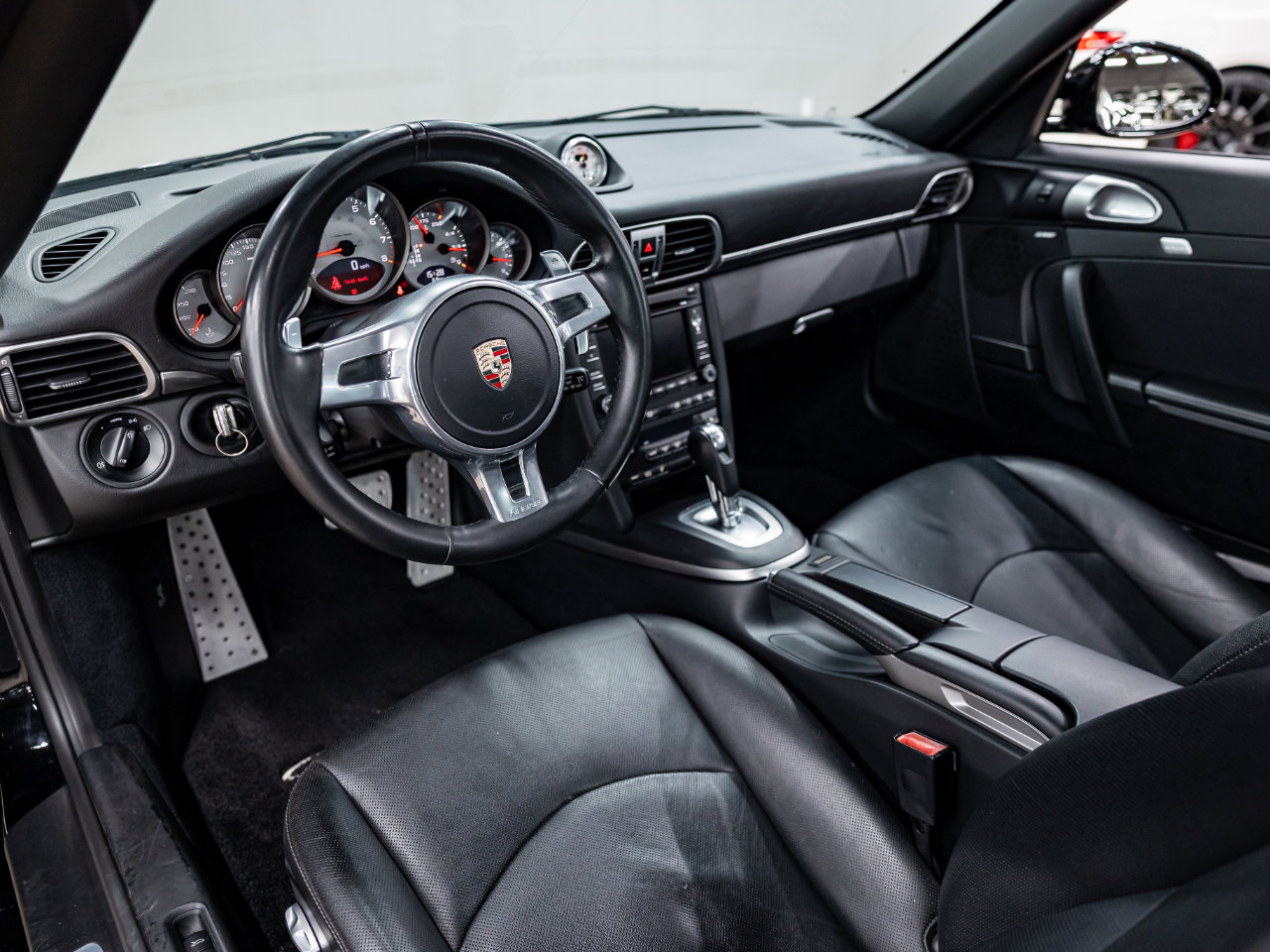 Used 2011 Porsche 911 Carrera S image 4