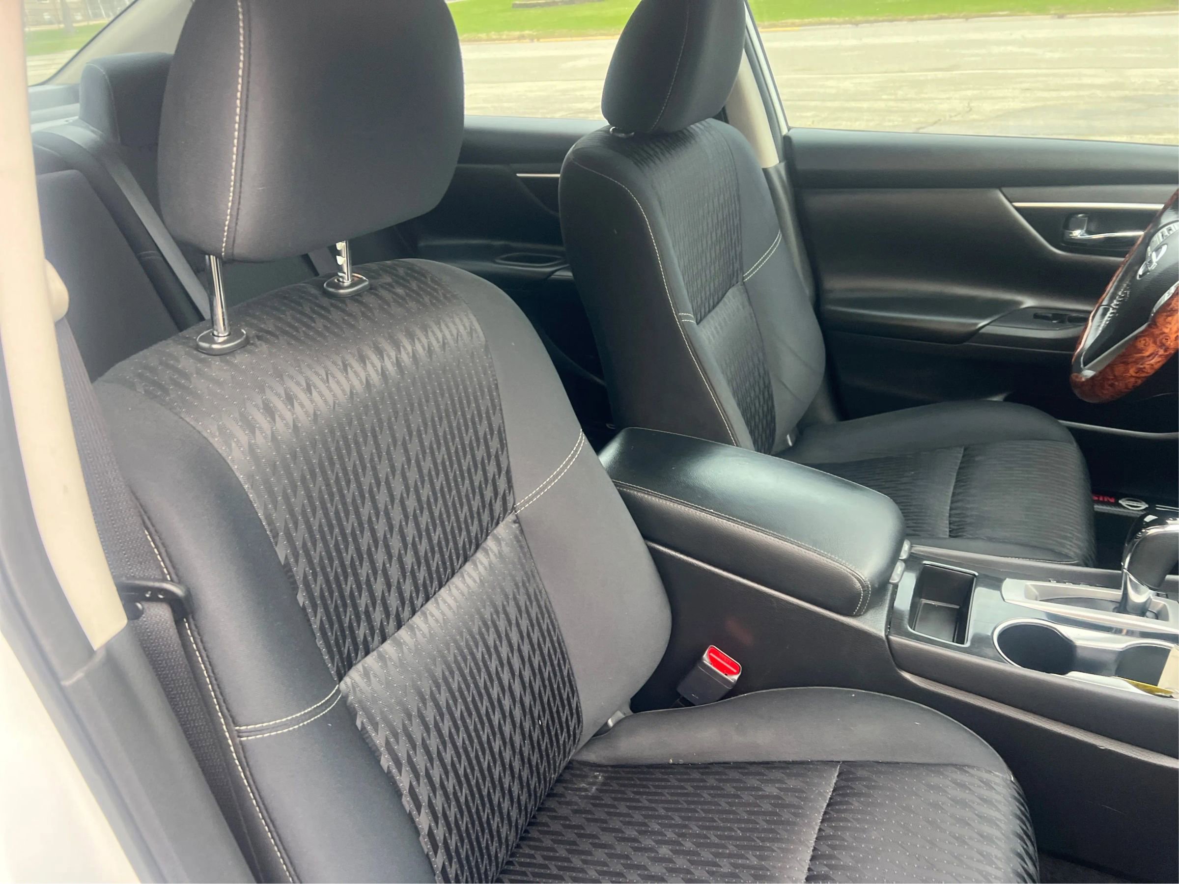 Used 2018 Nissan Altima 2.5 SV FWD image 25