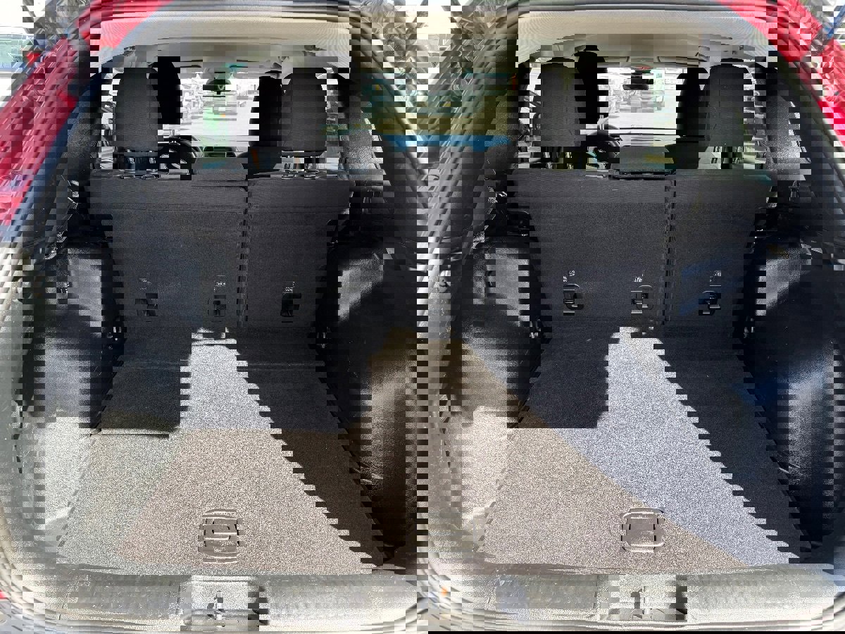 Used 2019 Jeep Cherokee Latitude w/ Popular Appearance Group image 20