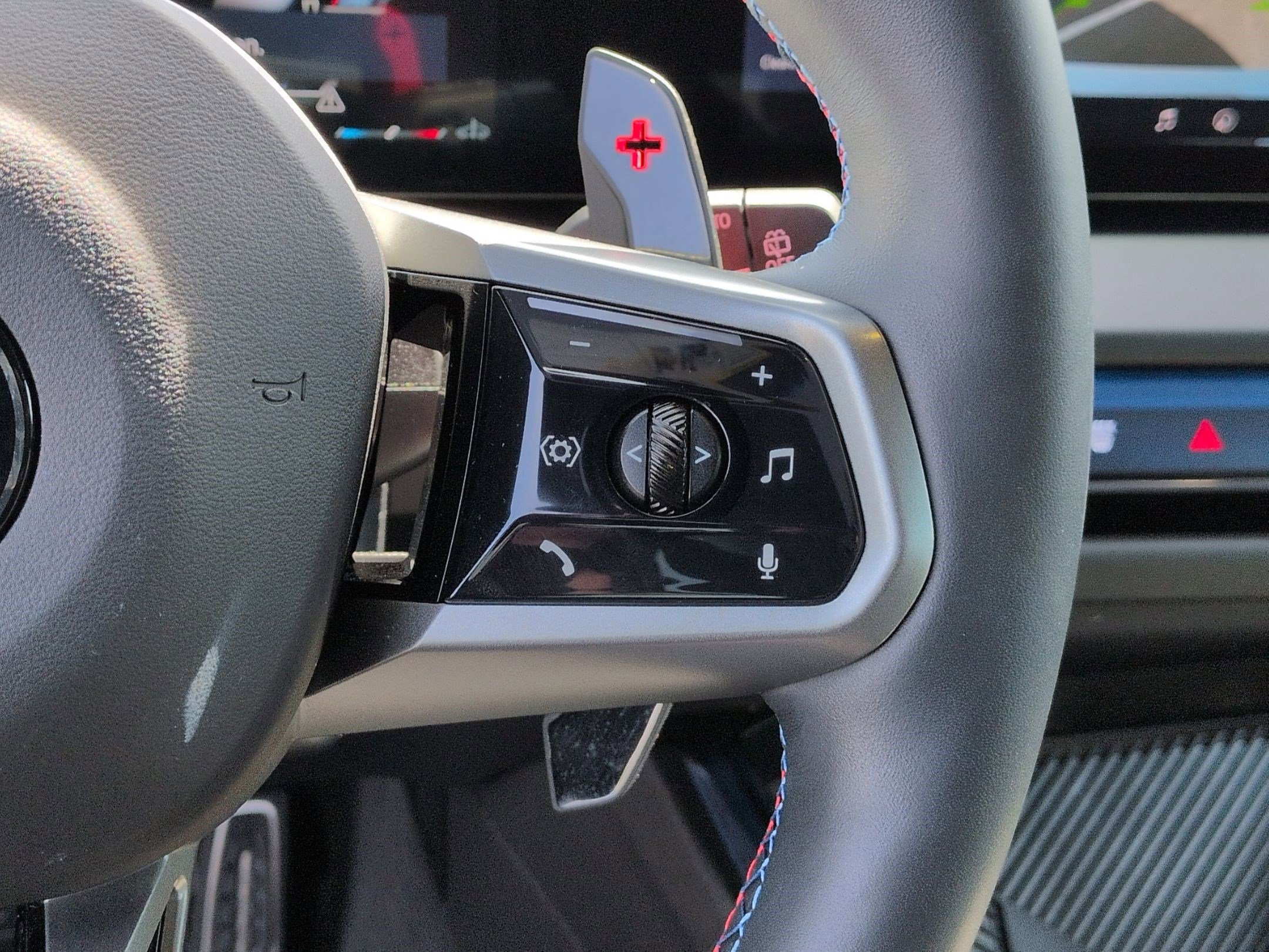 Used 2025 BMW X3 M50 w/ Premium Package image 20