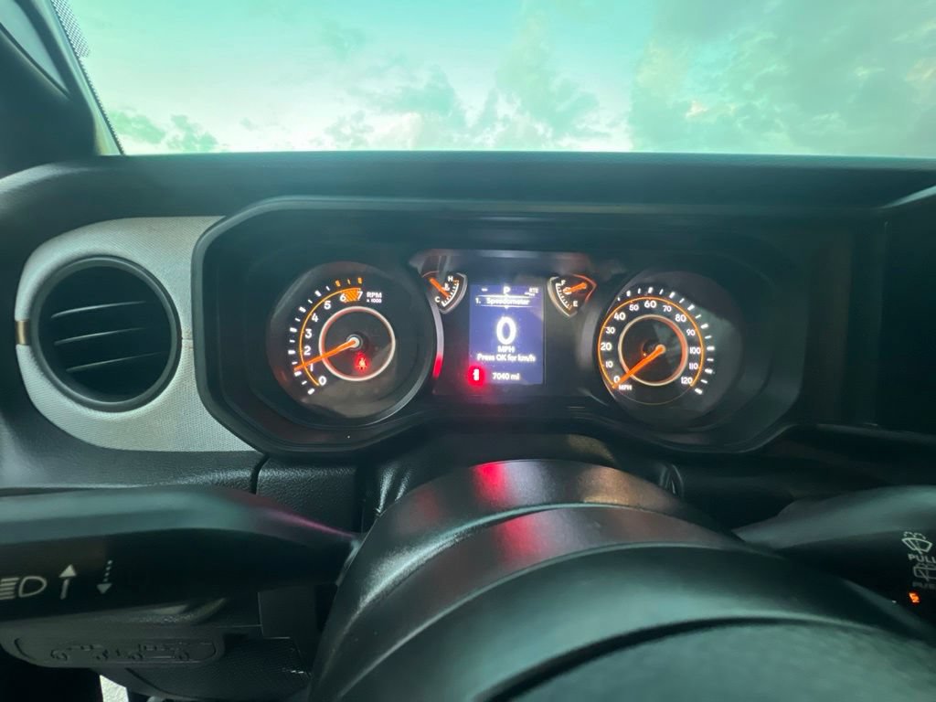Used 2025 Jeep Wrangler Sport AWD/4WD image 35