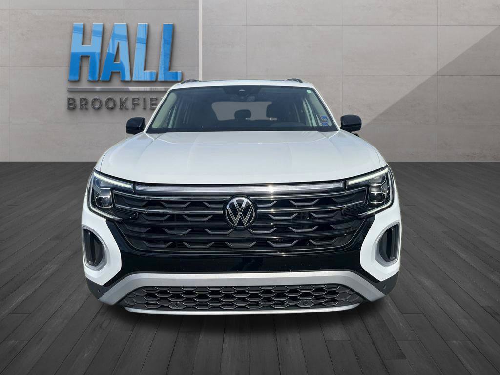 Certified 2024 Volkswagen Atlas Peak Edition SE AWD/4WD image 10