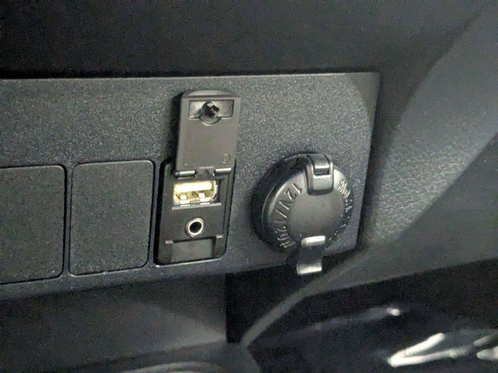 Used 2018 Toyota RAV4 XLE FWD image 27