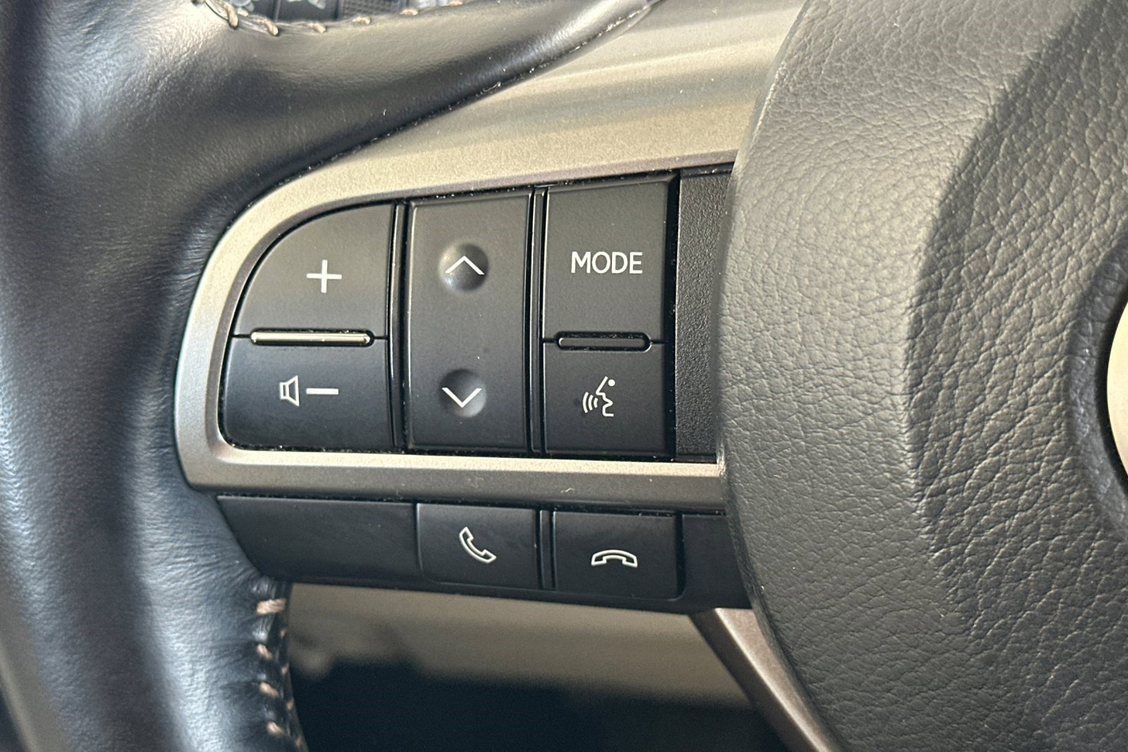 Certified 2022 Lexus GX 460 Premium w/ Premium Package AWD/4WD image 30
