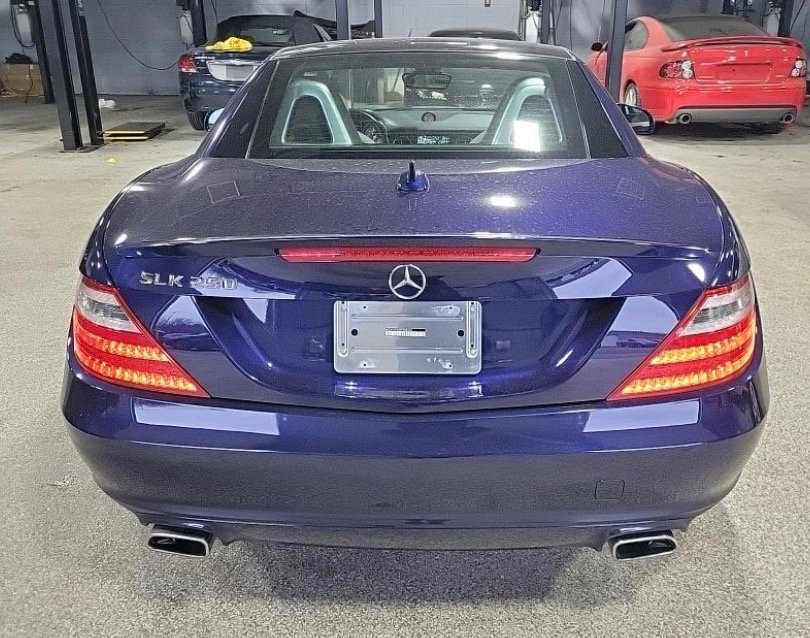 Used 2015 Mercedes-Benz SLK 250 image 11