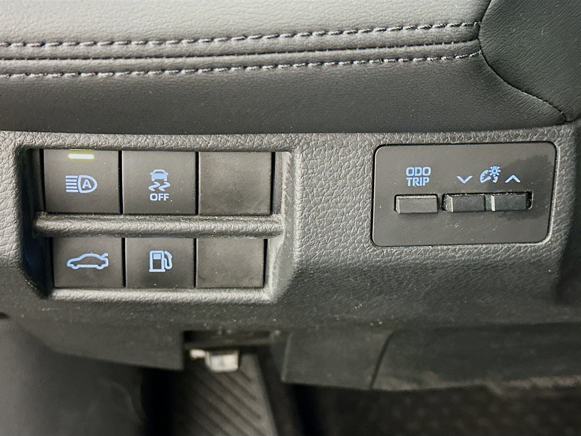 Used 2019 Toyota Avalon XLE image 17