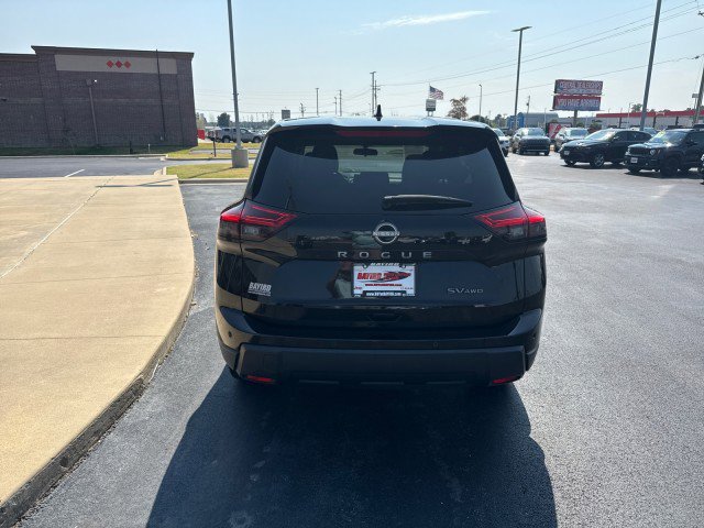 Used 2024 Nissan Rogue SV image 5