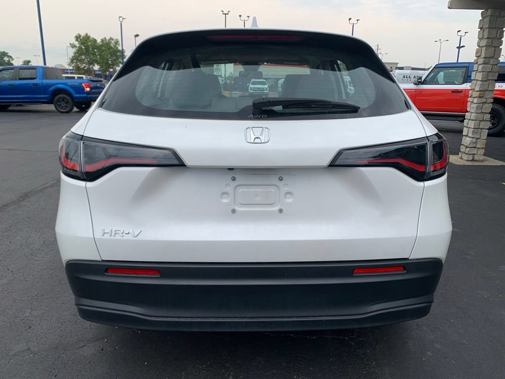 Used 2025 Honda HR-V LX image 4