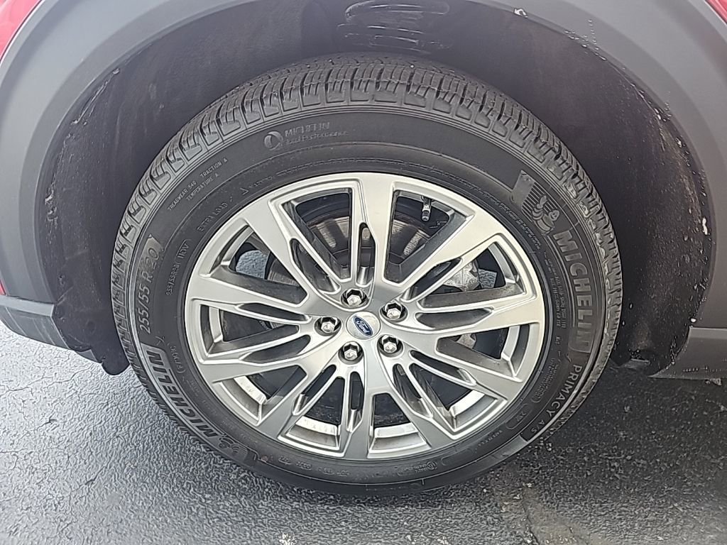 Used 2025 Ford Explorer Platinum AWD/4WD image 8